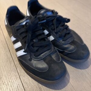 Adidas Samba OG Classic Sneakers Black White Gum Sole Size 6